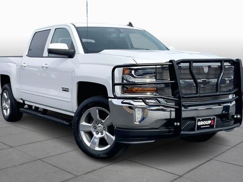 Used 2018 Chevrolet Silverado 1500 LT w/ Texas Edition image 2