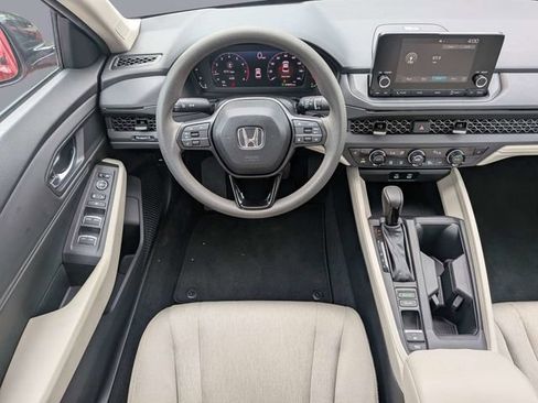 Used 2025 Honda Accord SE image 17