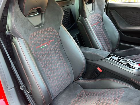 Used 2017 Lamborghini Huracan LP 580-2 RWD image 39