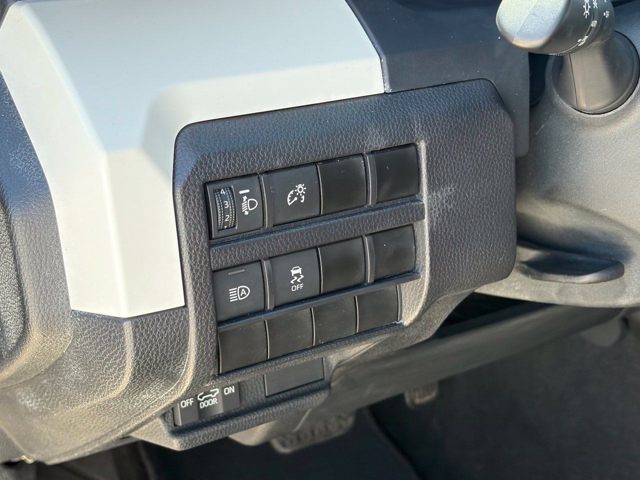 Used 2024 Toyota Tacoma TRD Off-Road AWD/4WD image 7