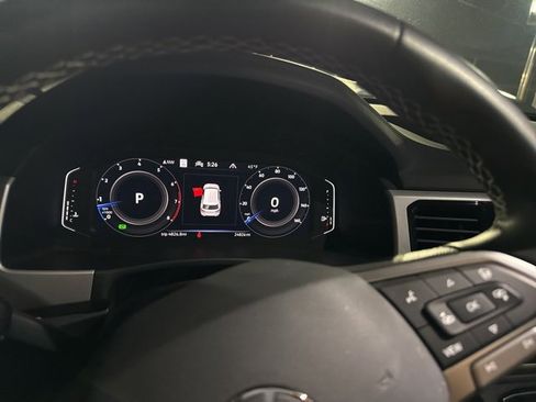 Used 2023 Volkswagen Atlas Cross Sport SEL image 37