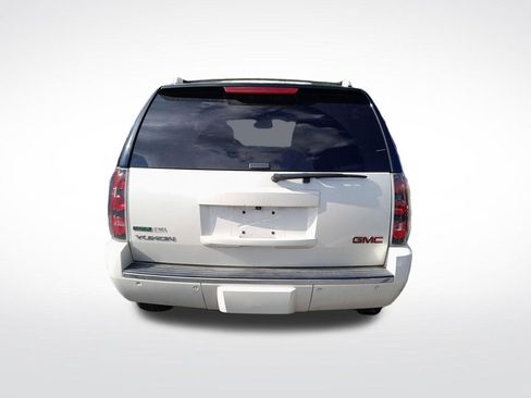 Used 2012 GMC Yukon Denali AWD/4WD image 7