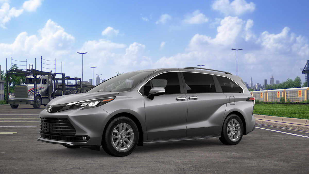 New 2026 Toyota Sienna XLE FWD image 2