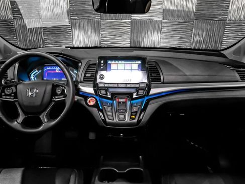 Used 2023 Honda Odyssey Touring image 15