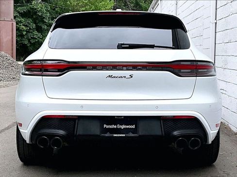 Certified 2023 Porsche Macan S AWD/4WD image 9