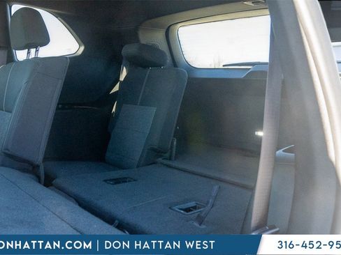 Used 2025 GMC Acadia Elevation image 24