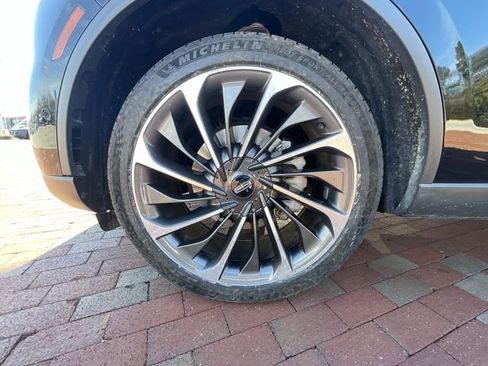 Used 2020 Lincoln Aviator Reserve w/ Equipment Group 202A AWD/4WD image 10