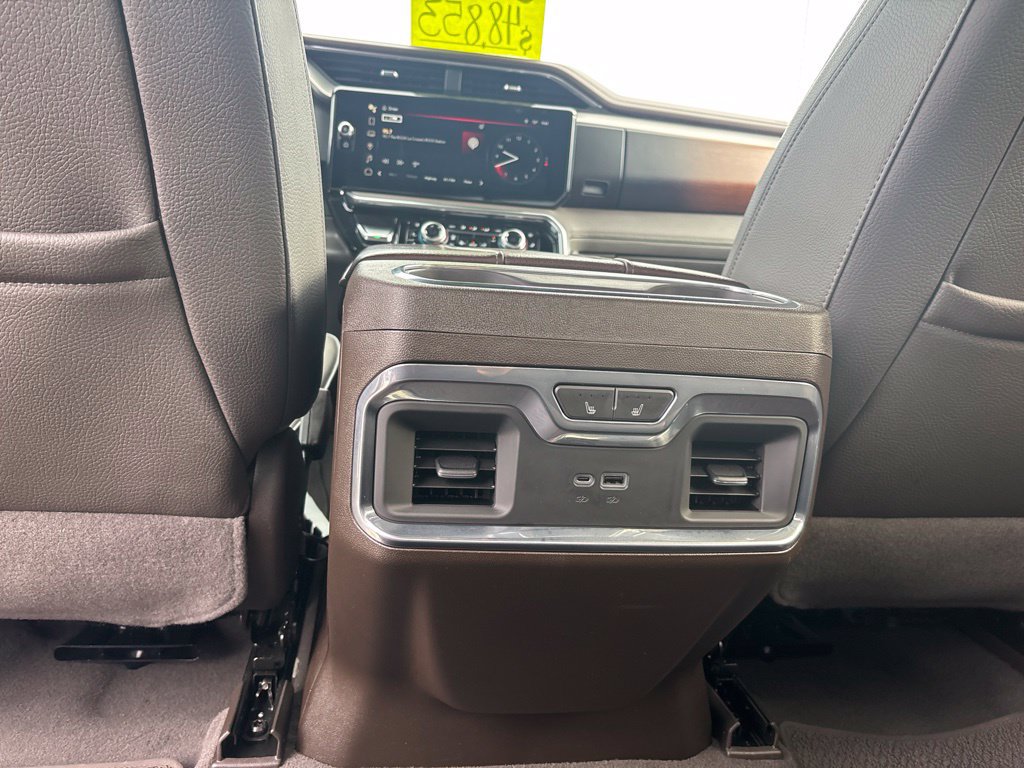 Used 2023 GMC Sierra 1500 Denali w/ Technology Package AWD/4WD image 8