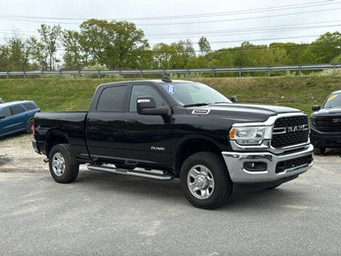 Used 2024 RAM 2500 Big Horn w/ Bed Utility Group AWD/4WD image 2