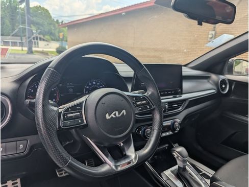Used 2023 Kia Forte GT-Line w/ GT-Line Premium Package FWD image 10