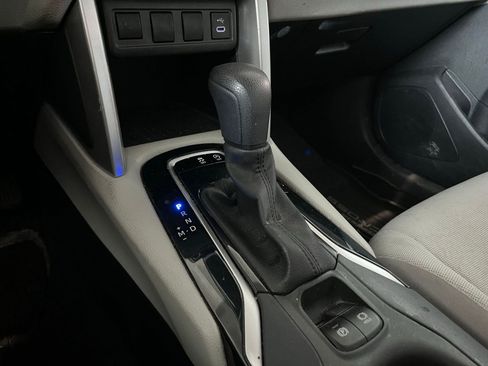 Used 2023 Toyota Corolla Cross L image 21