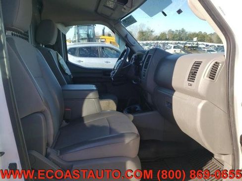 Used 2018 Nissan NV 2500 SV image 6