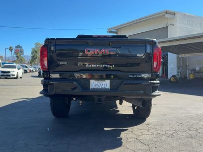 Used 2023 GMC Sierra 2500 Denali w/ Denali Black Diamond Edition