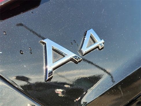Used 2023 Audi A4 2.0T Premium image 14