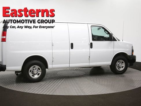 Used 2021 Chevrolet Express 2500 image 41