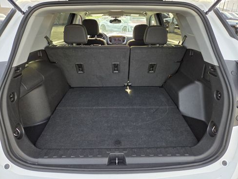 Used 2024 GMC Terrain SLE image 13