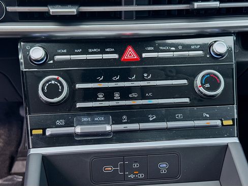 New 2026 Hyundai Santa Fe SE FWD image 12