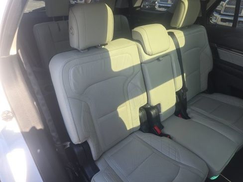 Used 2017 Ford Explorer Platinum AWD/4WD image 25