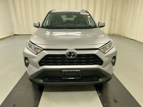 Used 2021 Toyota RAV4 XLE image 3