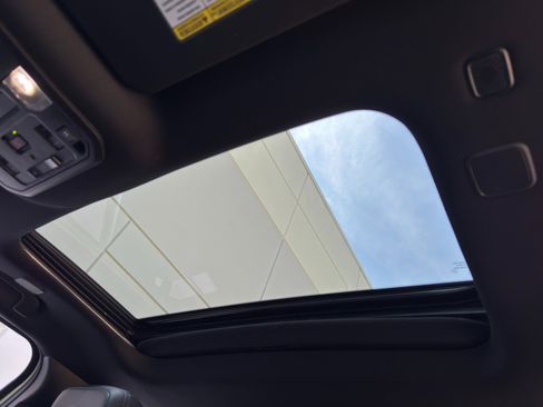 Used 2024 Toyota Tacoma TRD Sport w/ TRD Sport Premium Package image 12