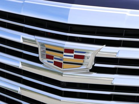 Used 2017 Cadillac Escalade ESV Platinum RWD image 12