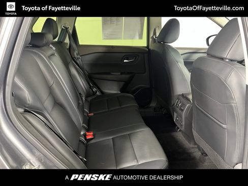 Used 2023 Nissan Rogue SL w/ SL Premium Package FWD image 7