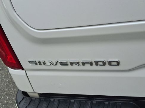 Used 2023 Chevrolet Silverado 1500 High Country image 32