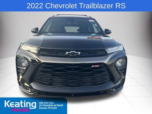 Used 2022 Chevrolet TrailBlazer RS w/ Convenience Package FWD image 2