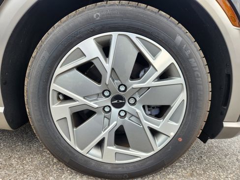 Used 2025 Genesis GV60 Advanced image 14