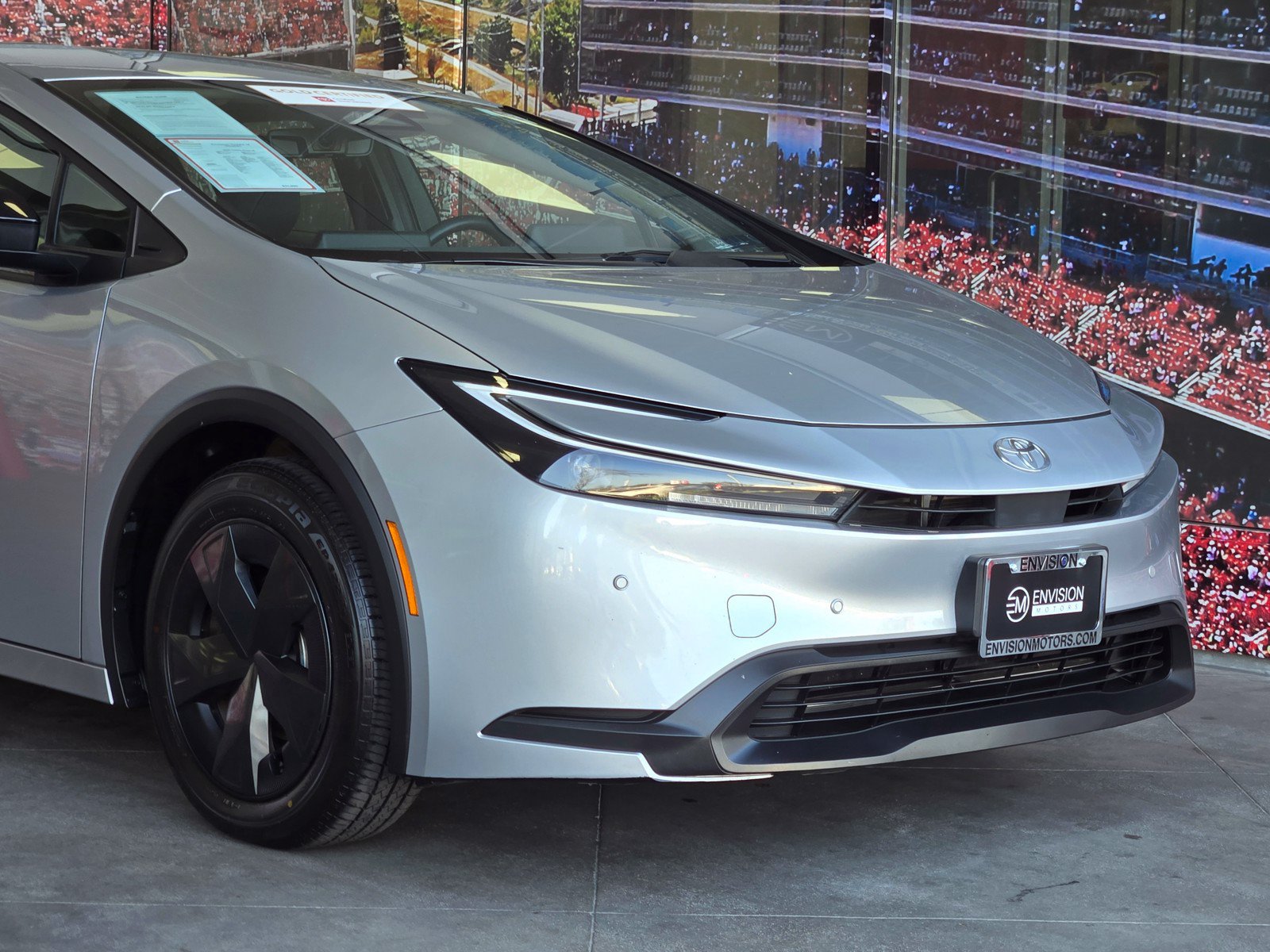 Certified 2025 Toyota Prius LE FWD image 2