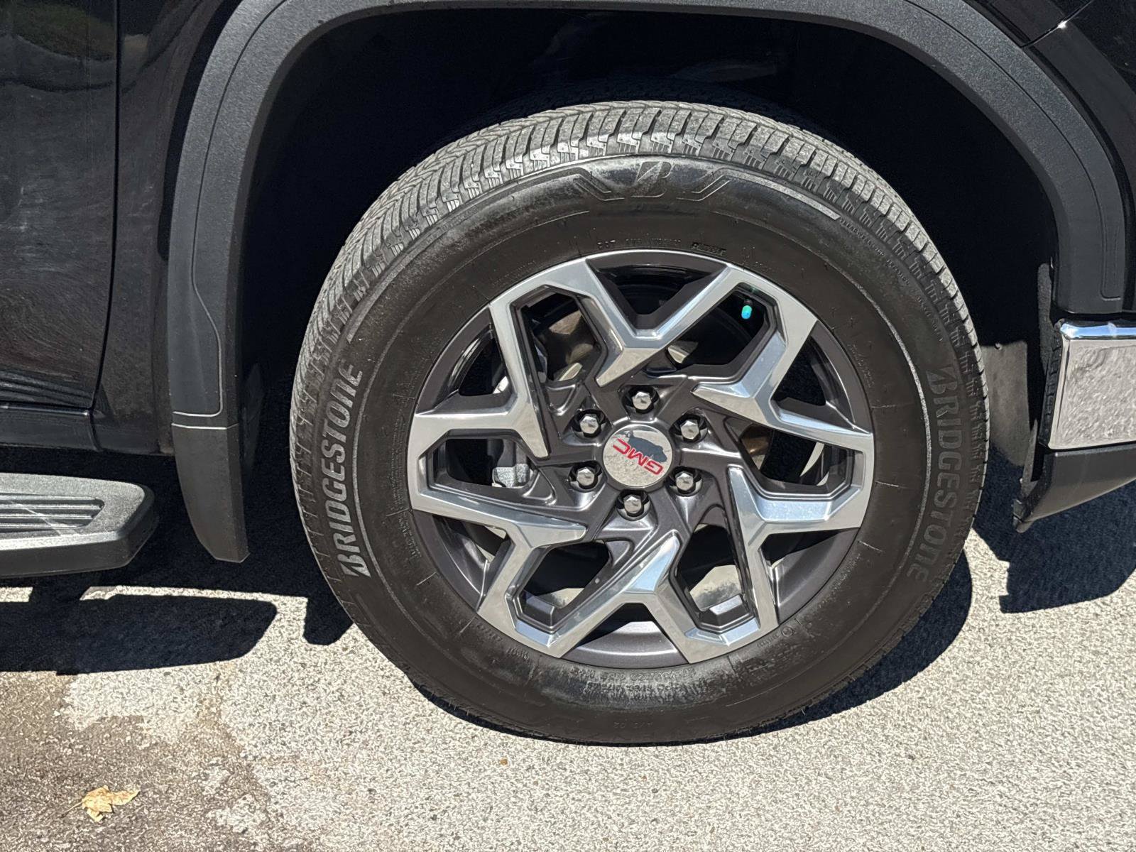 Used 2025 GMC Sierra 1500 SLT w/ SLT Premium Package AWD/4WD image 10