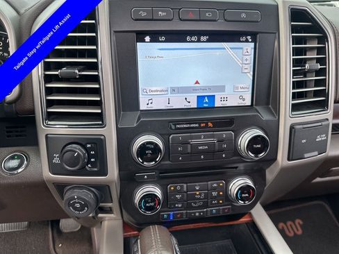 Used 2018 Ford F150 King Ranch w/ Equipment Group 601A Luxury AWD/4WD image 31