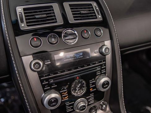 Used 2010 Aston Martin V8 Vantage Roadster RWD image 28