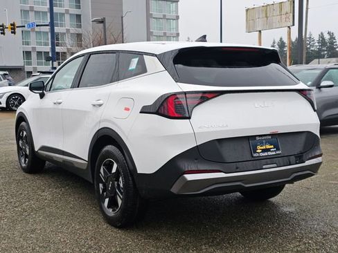 New 2026 Kia Sportage LX FWD image 3