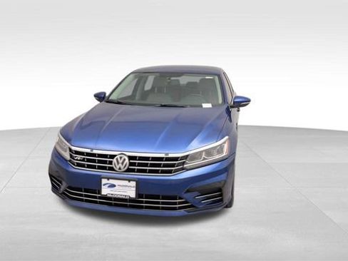 Used 2017 Volkswagen Passat 1.8T R-Line FWD image 8