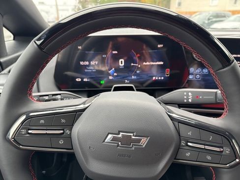 New 2025 Chevrolet Equinox EV RS image 15