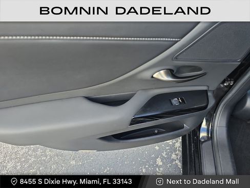 Used 2024 Lexus ES 350 w/ Premium Package image 10