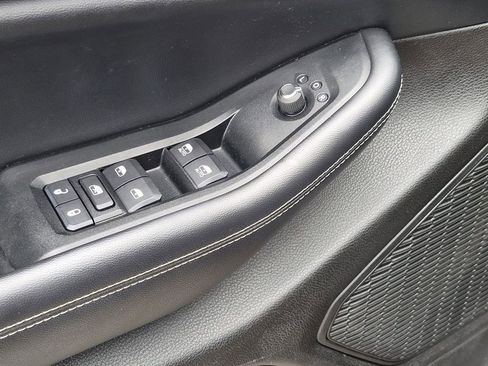Used 2023 Jeep Grand Cherokee L Laredo AWD/4WD image 16