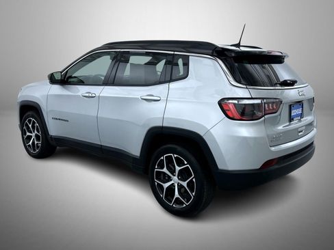 Certified 2024 Jeep Compass Limited image 7