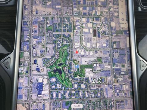 Used 2016 Tesla Model X 90D image 30