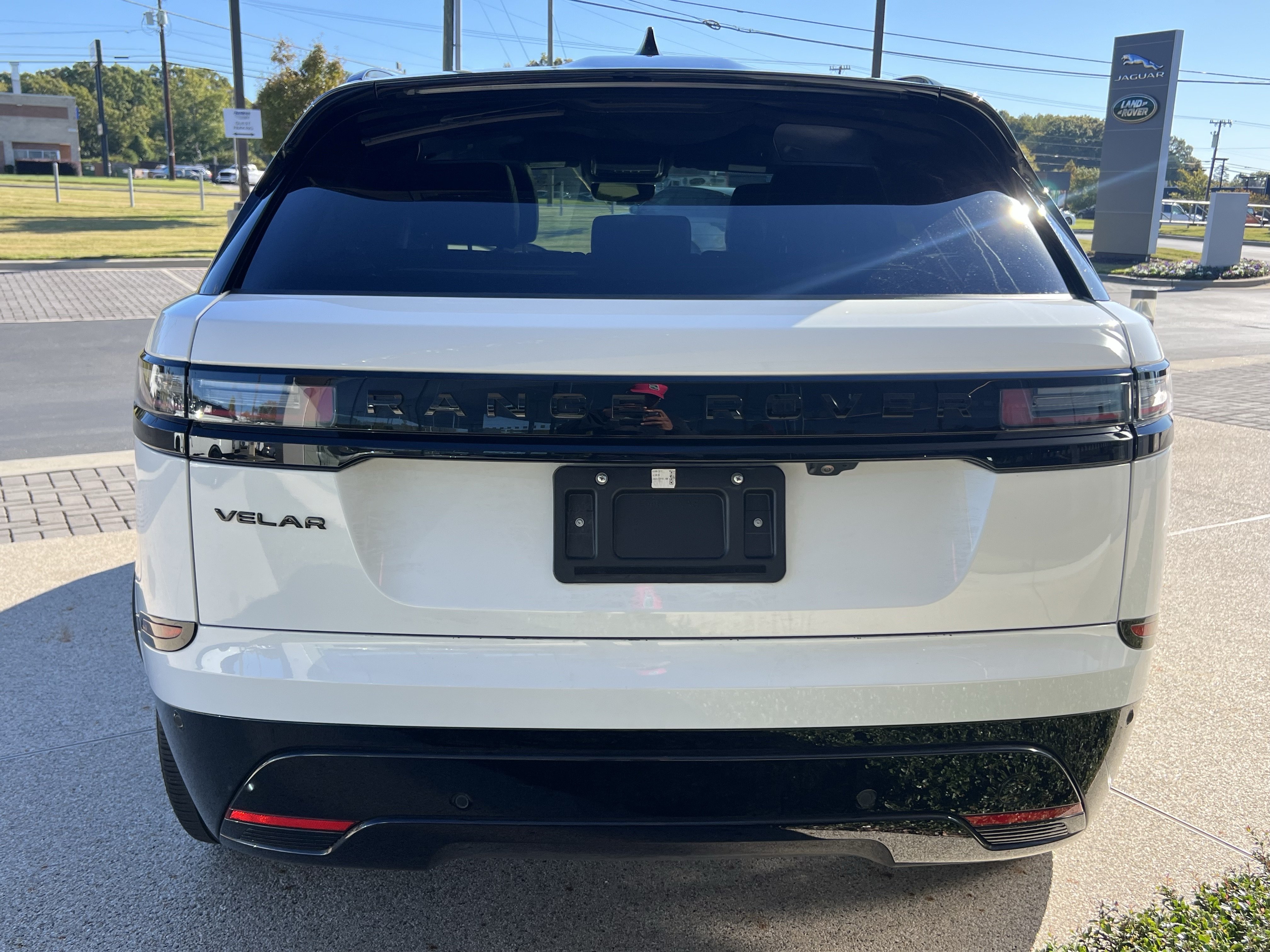 Certified 2024 Land Rover Range Rover Velar Dynamic SE AWD/4WD image 6
