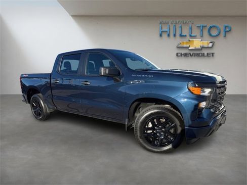 Used 2023 Chevrolet Silverado 1500 Custom image 2