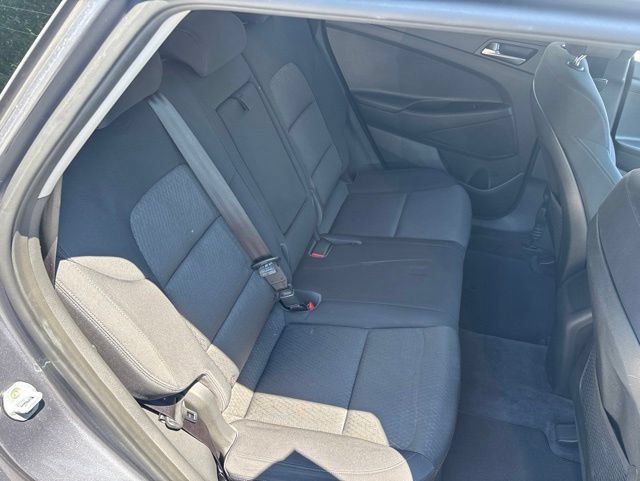Used 2017 Hyundai Tucson SE w/ SE Popular Package 02 AWD/4WD image 9