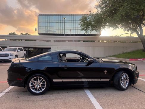 Used 2014 Ford Mustang Premium w/ Equipment Group 202A image 7