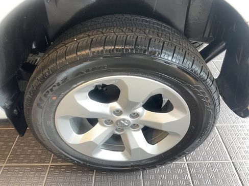 Used 2022 RAM ProMaster City Wagon w/ Lights & Wheels Group image 5