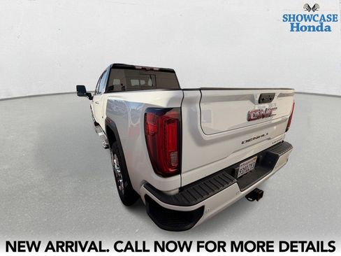 Used 2020 GMC Sierra 3500 Denali w/ Technology Package image 4