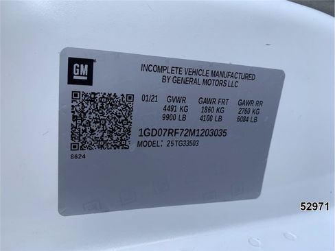 Used 2021 GMC Savana 3500 w/ Power Convenience Package RWD image 18