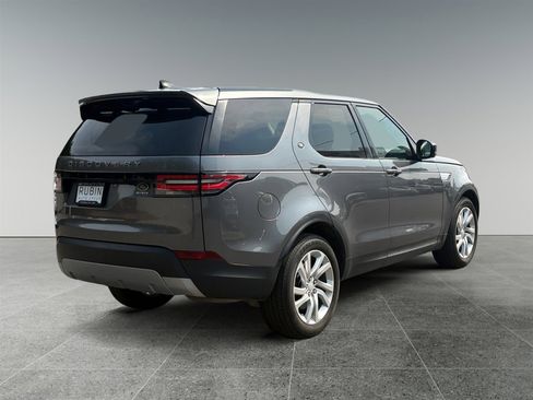 Used 2017 Land Rover Discovery HSE image 6