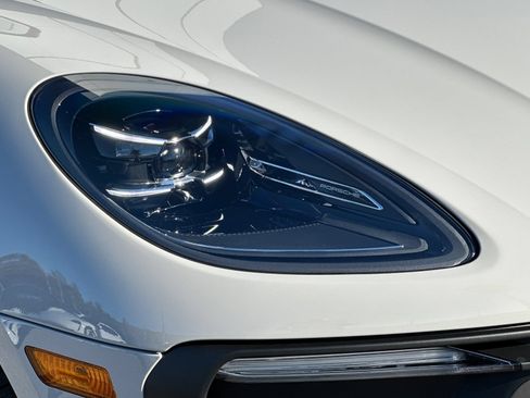 New 2026 Porsche Macan Turbo AWD/4WD image 37