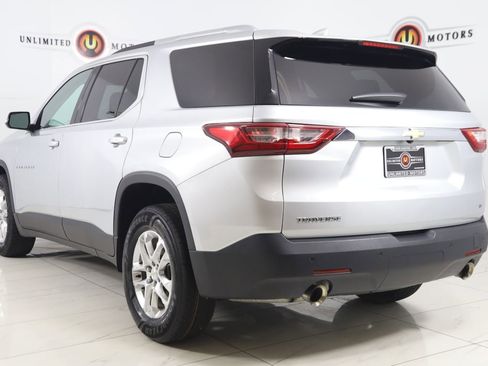 Used 2018 Chevrolet Traverse LT FWD image 4